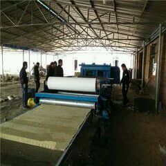 巖棉板復(fù)合設(shè)備廠(chǎng)家報(bào)價(jià) 供應(yīng)產(chǎn)品 大城縣呂固獻(xiàn)軒揚(yáng)防腐材料廠(chǎng)